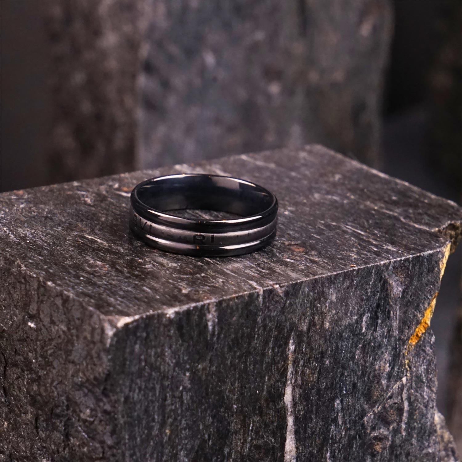 Pack of 3 Ferrum Steel Rings (Black, Silver, Golden) - 4mm - image 2